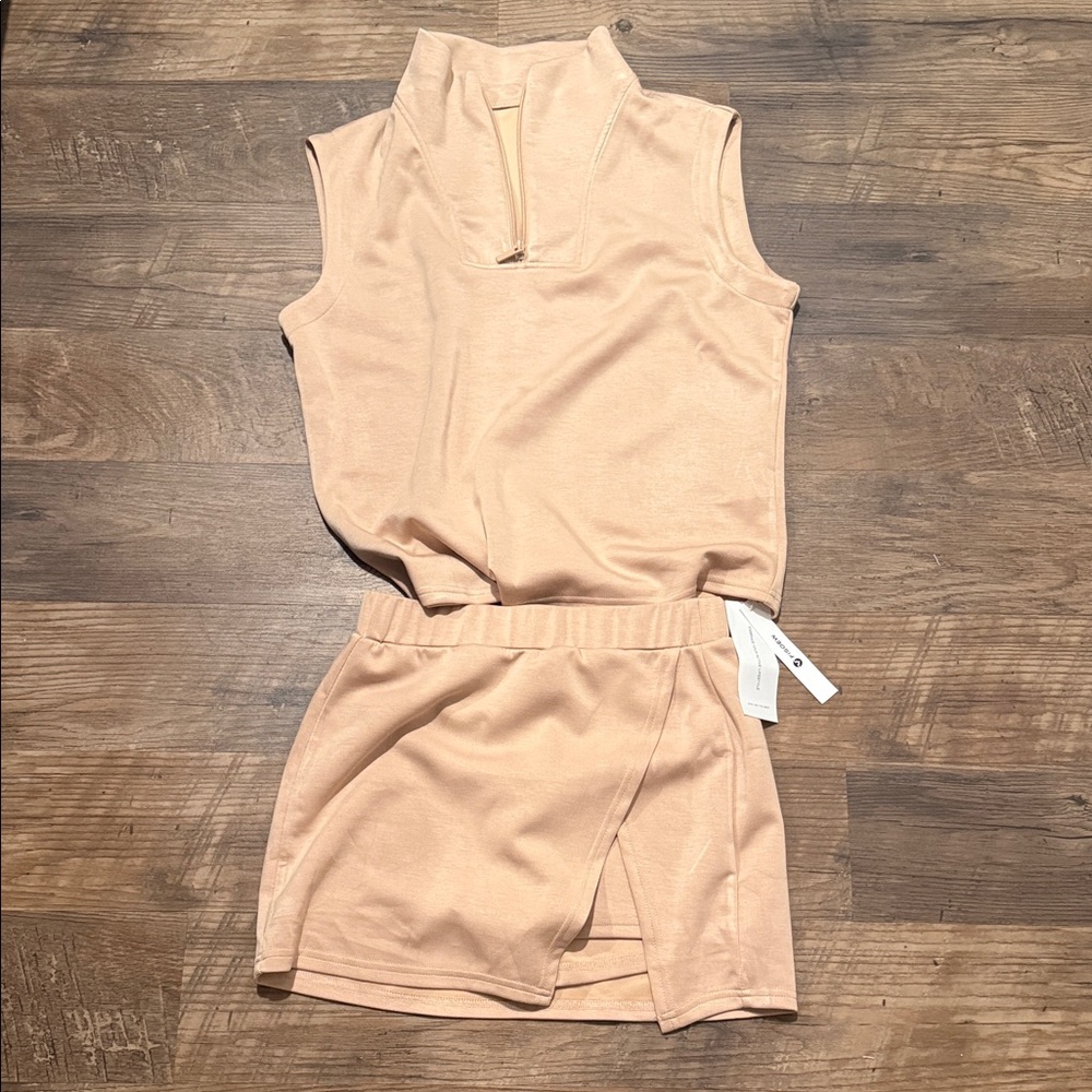 Fisoew Sleeveless Zip-Neck Top and Skort Set in Light khaki